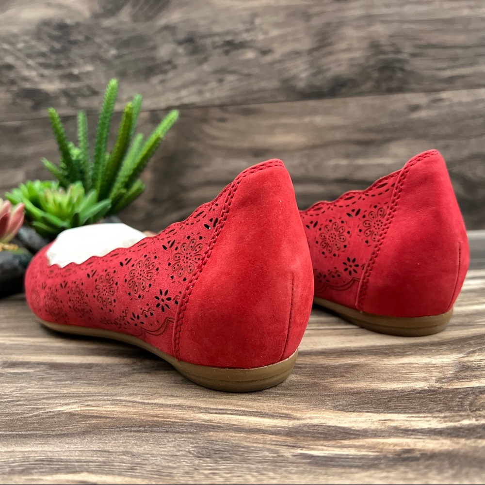 ❌SOLD❌NIB Earthies Lindi Floral Laser Cut Scalloped Leather Ballet Flats 7B - Picture 8 of 12